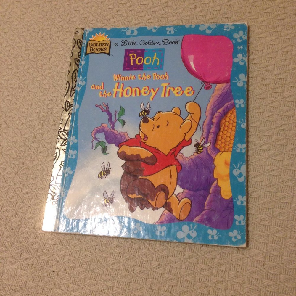 Golden books classic- Winnie the pooh and the honey tree
